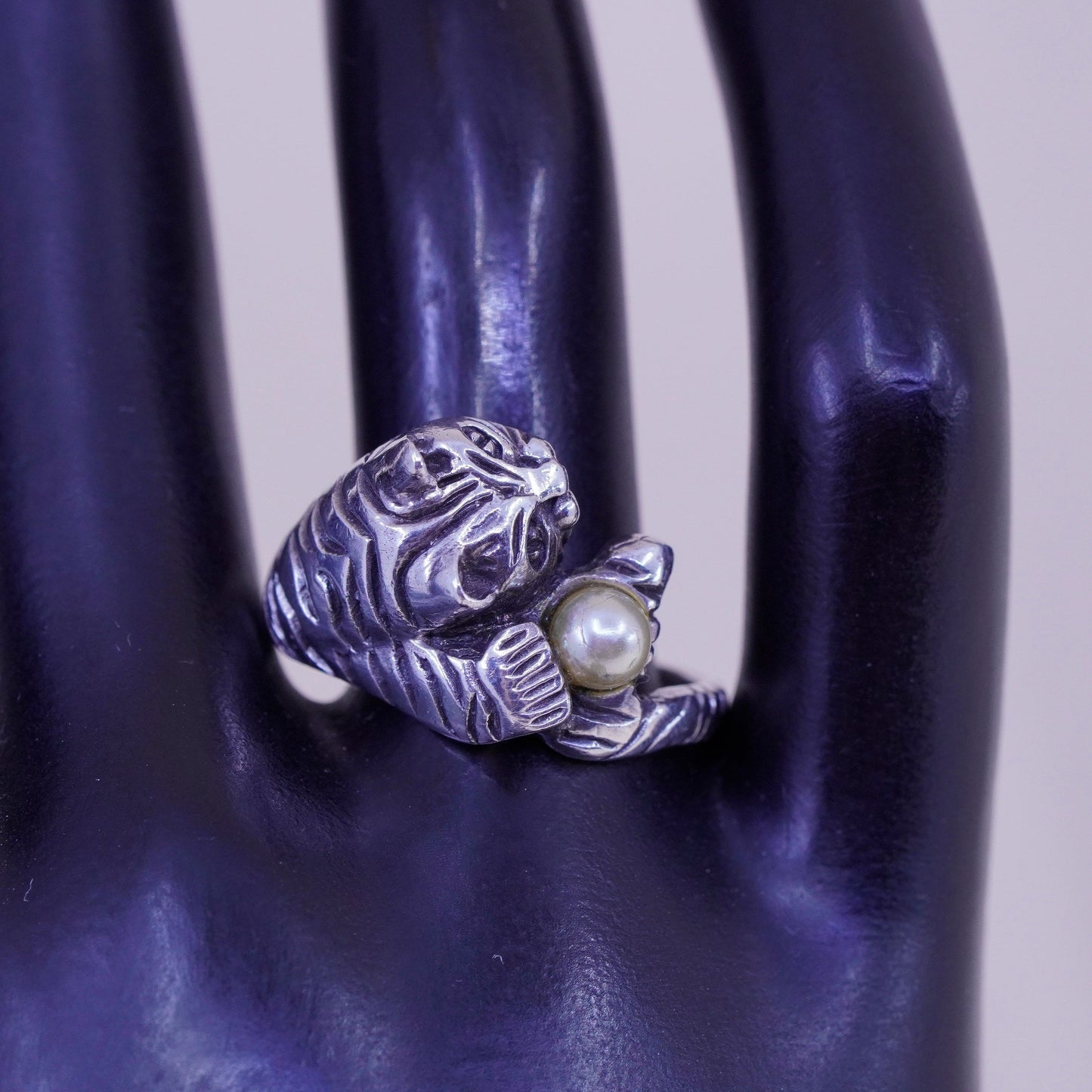 Size 9, vintage Sterling 925 silver handmade cat ring with faux pearl