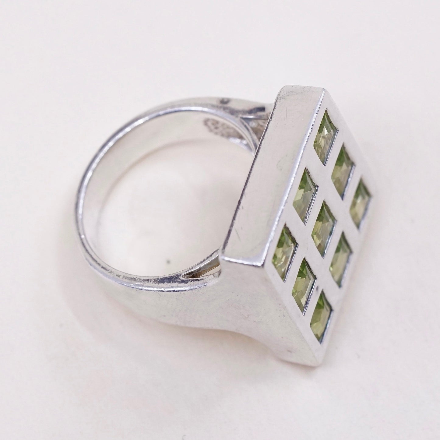 Size 7, Vintage GD mega shiny sterling 925 silver handmade ring with peridot