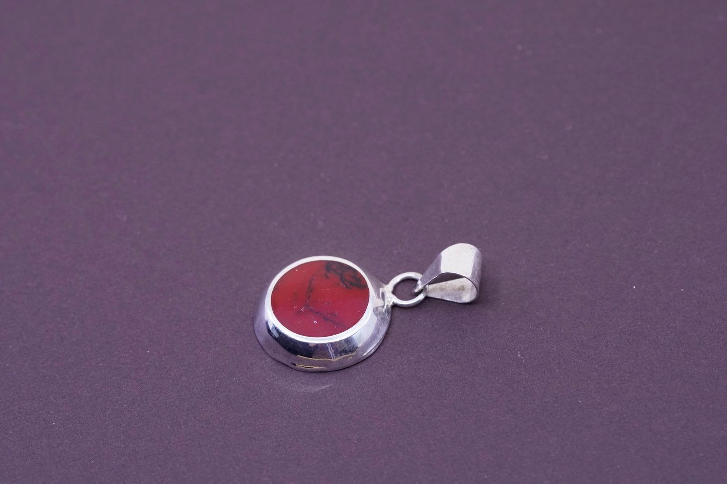 Vintage Sterling 925 silver handmade round pendant with red jasper