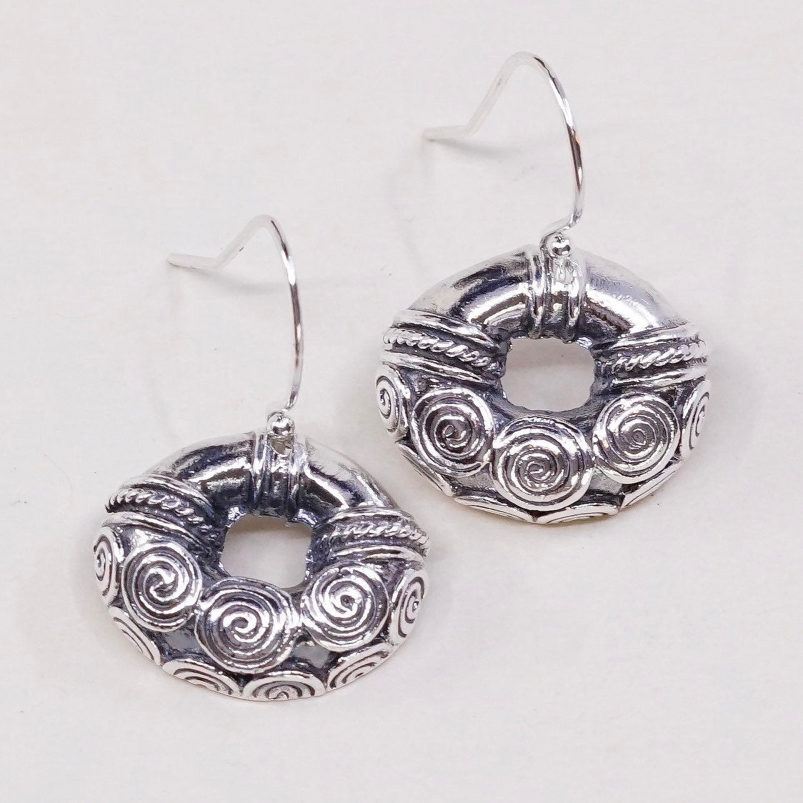 vtg Sterling silver handmade Bali earrings, 925 silver swirl pattern oval