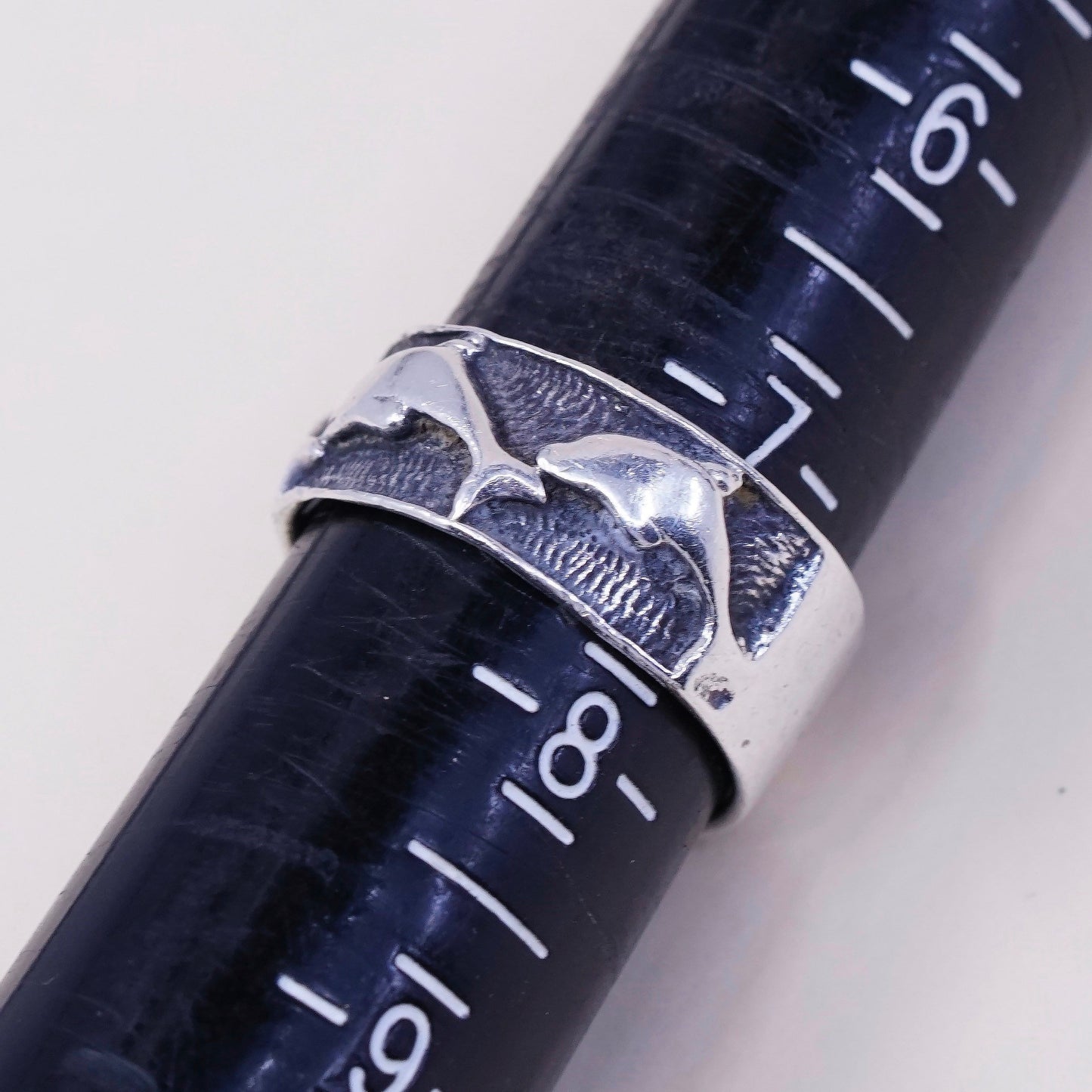 Size 7.25, vtg sterling silver handmade ring, 925 Mexico handmade dolphin band