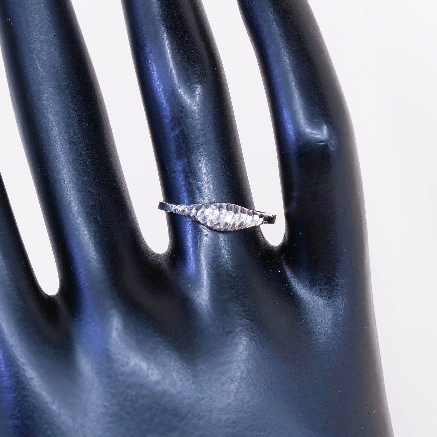 sz 7, vintage sterling silver handmade ring, Mexico 925 ribbed stackable band