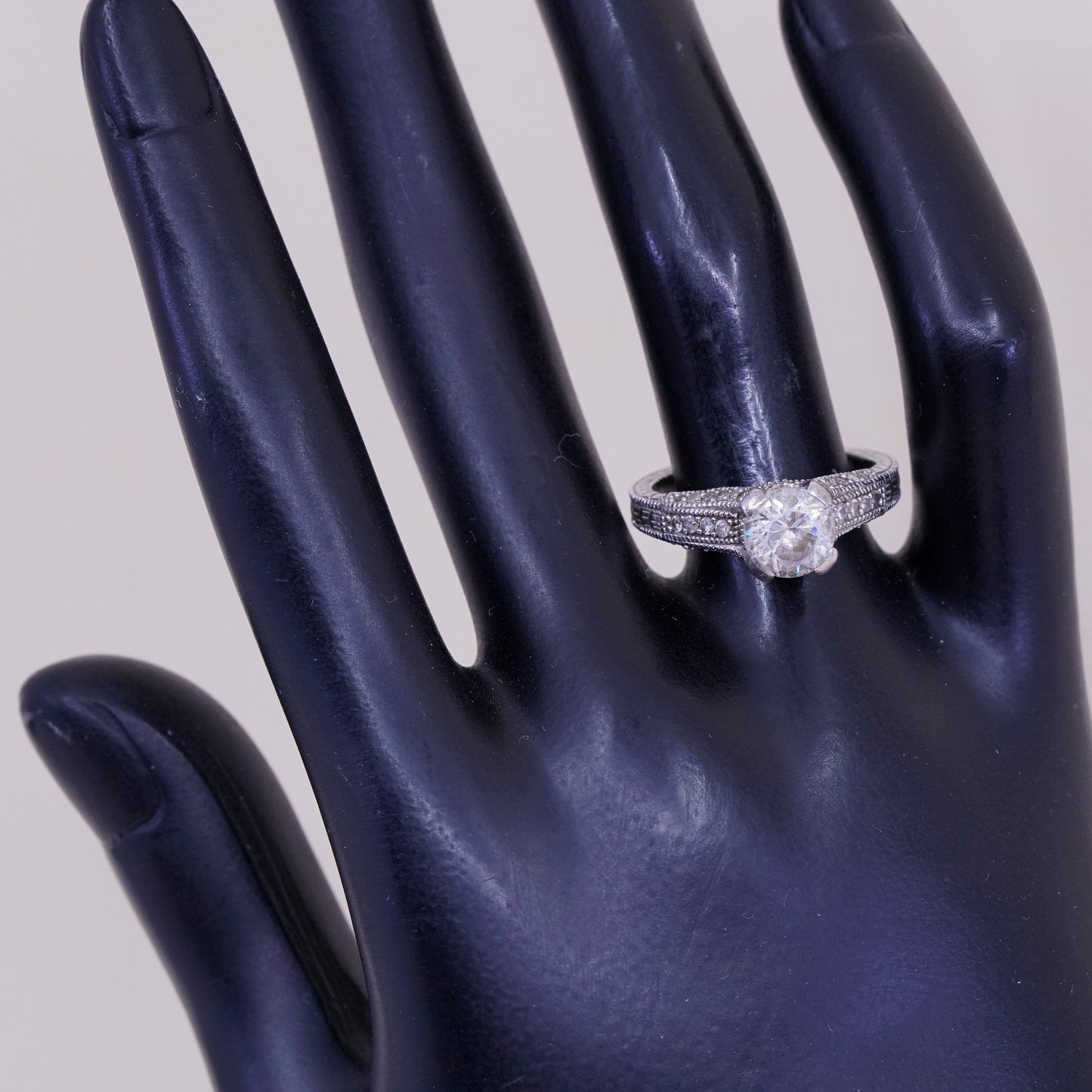 Size 7.75, vtg sterling 925 silver engagement ring with round CZ n cluster Cz