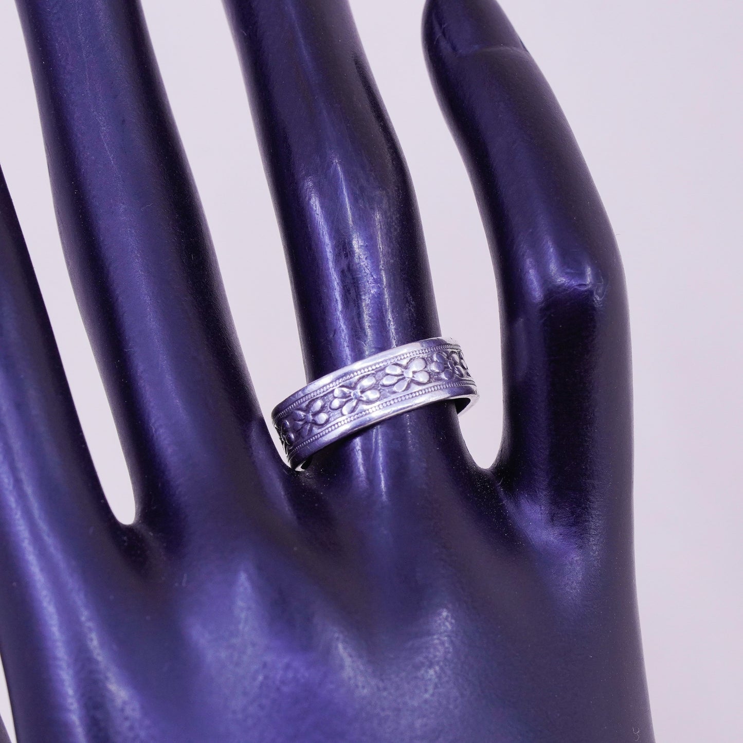 Size 7.25, vtg sterling silver handmade ring, 925 band with flower and leaves
