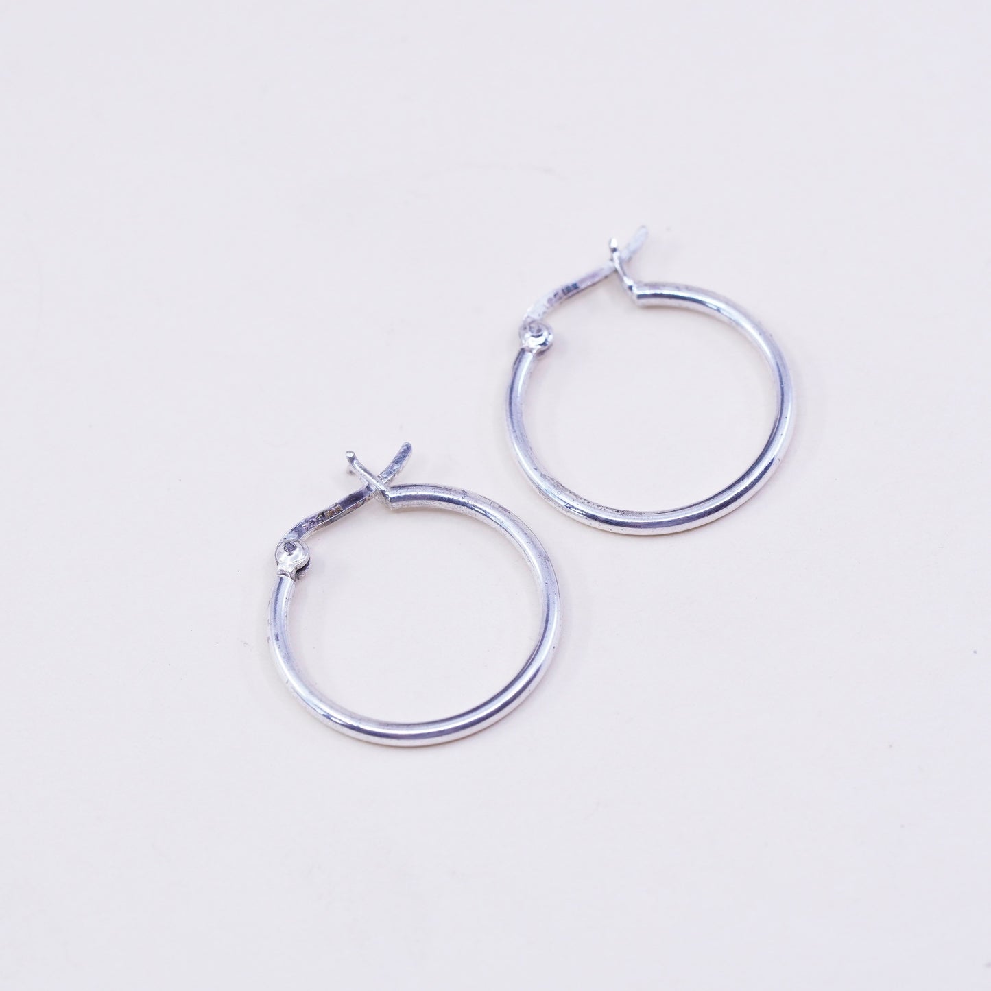 0.75”, vtg sterling 925 silver loop earrings, minimalist primitive hoops