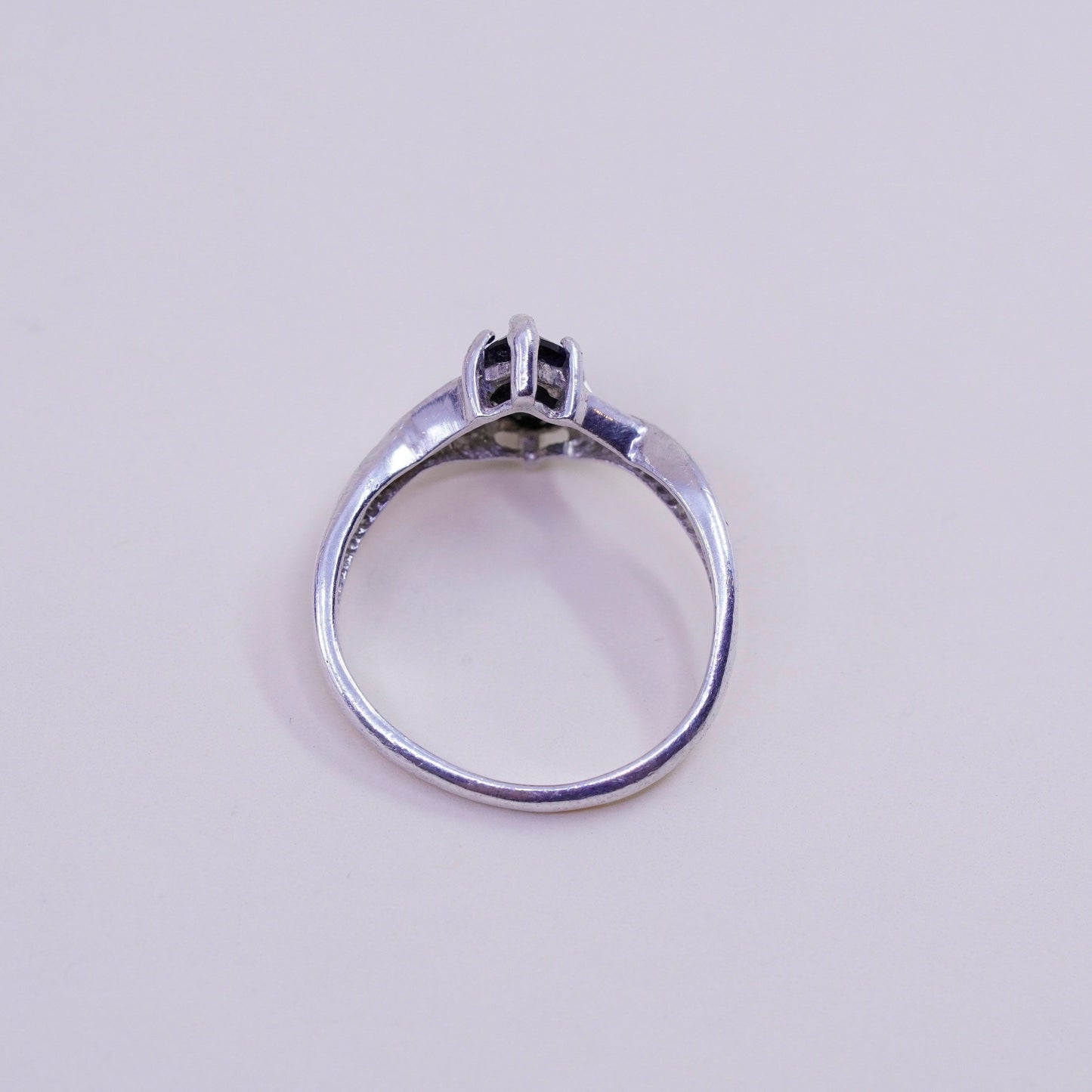 Size 6, Vintage sterling silver 925 ring with wavy obsidian