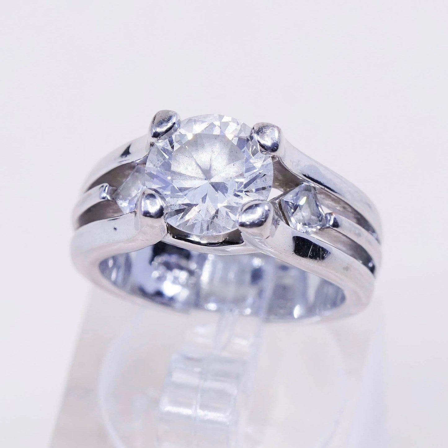 Size 5, Sterling silver ring, 925 silver with round cut CZ cluster