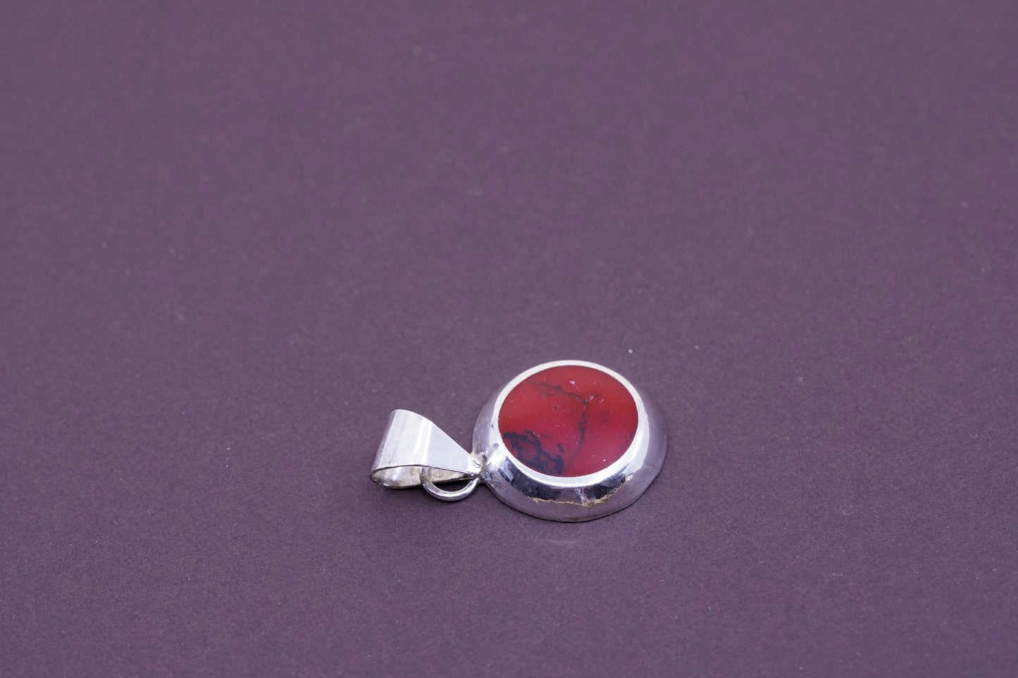 Vintage Sterling 925 silver handmade round pendant with red jasper