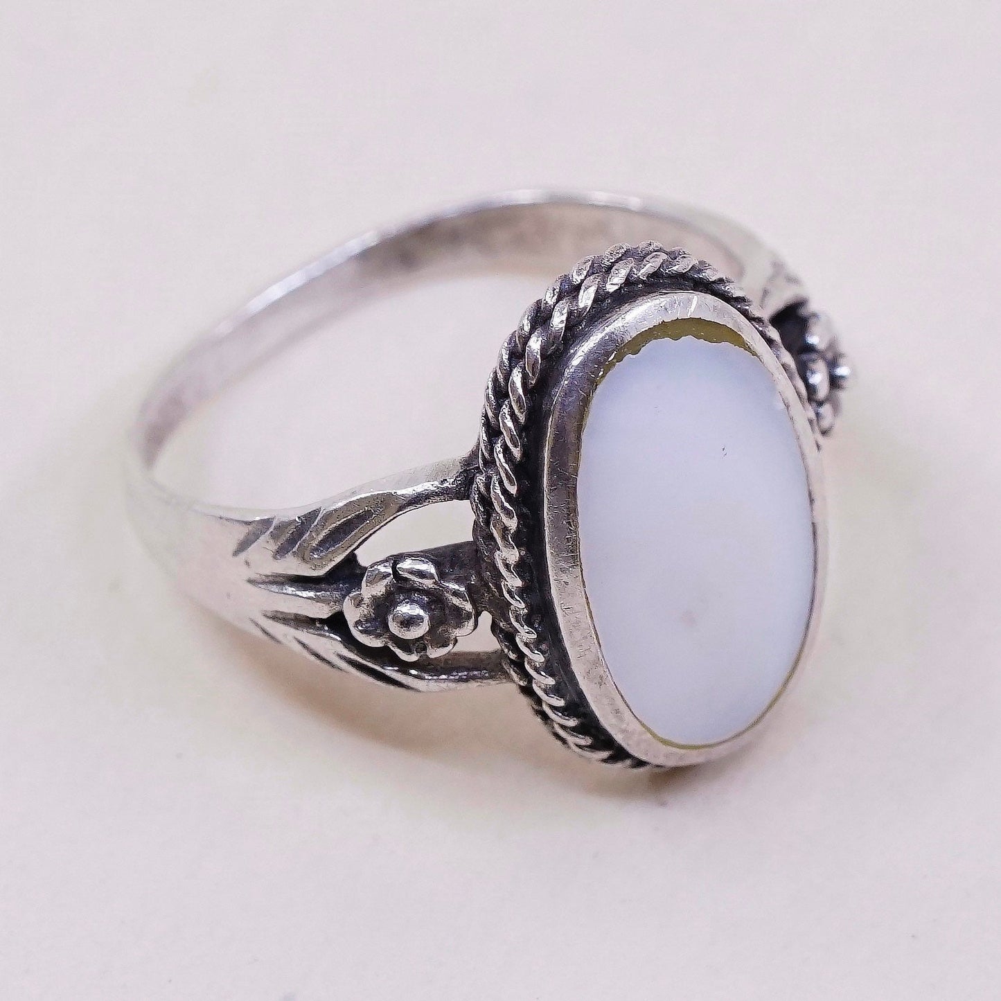 sz 7.75, vtg sterling silver handmade ring, 925 w/ mother of pearl