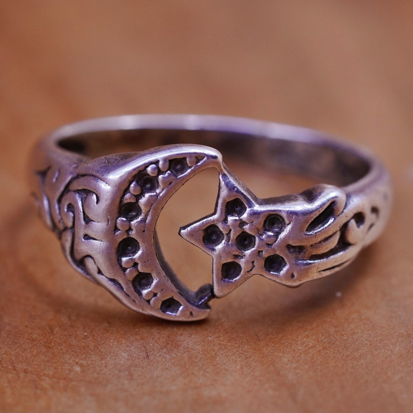 Size 7, vintage Sterling silver handmade tiny ring, 925 star band