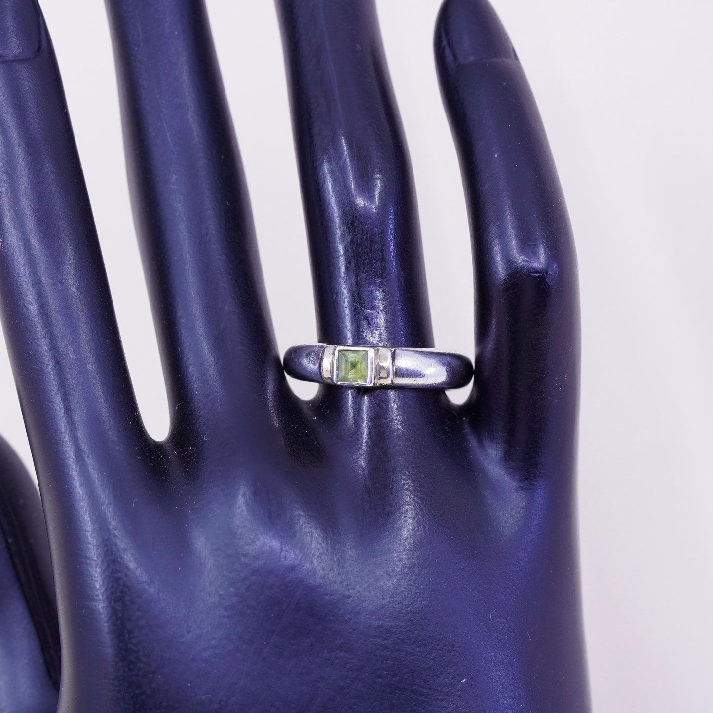Size 8.5, vtg two Tone 14K gold sterling silver ring, modern 925 green peridot