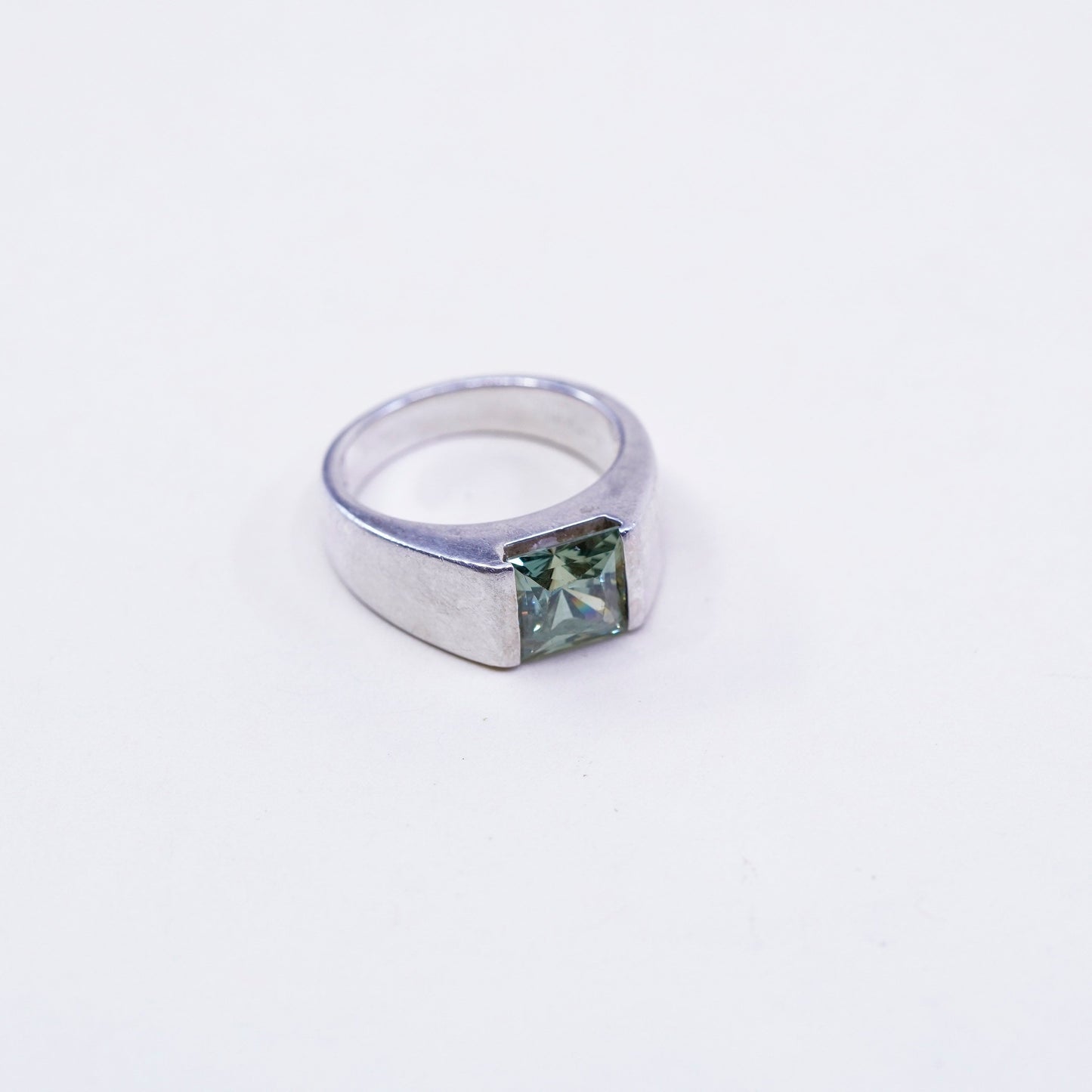 Size 5, JJJ Sterling silver handmade ring, modern 925 band with square peridot
