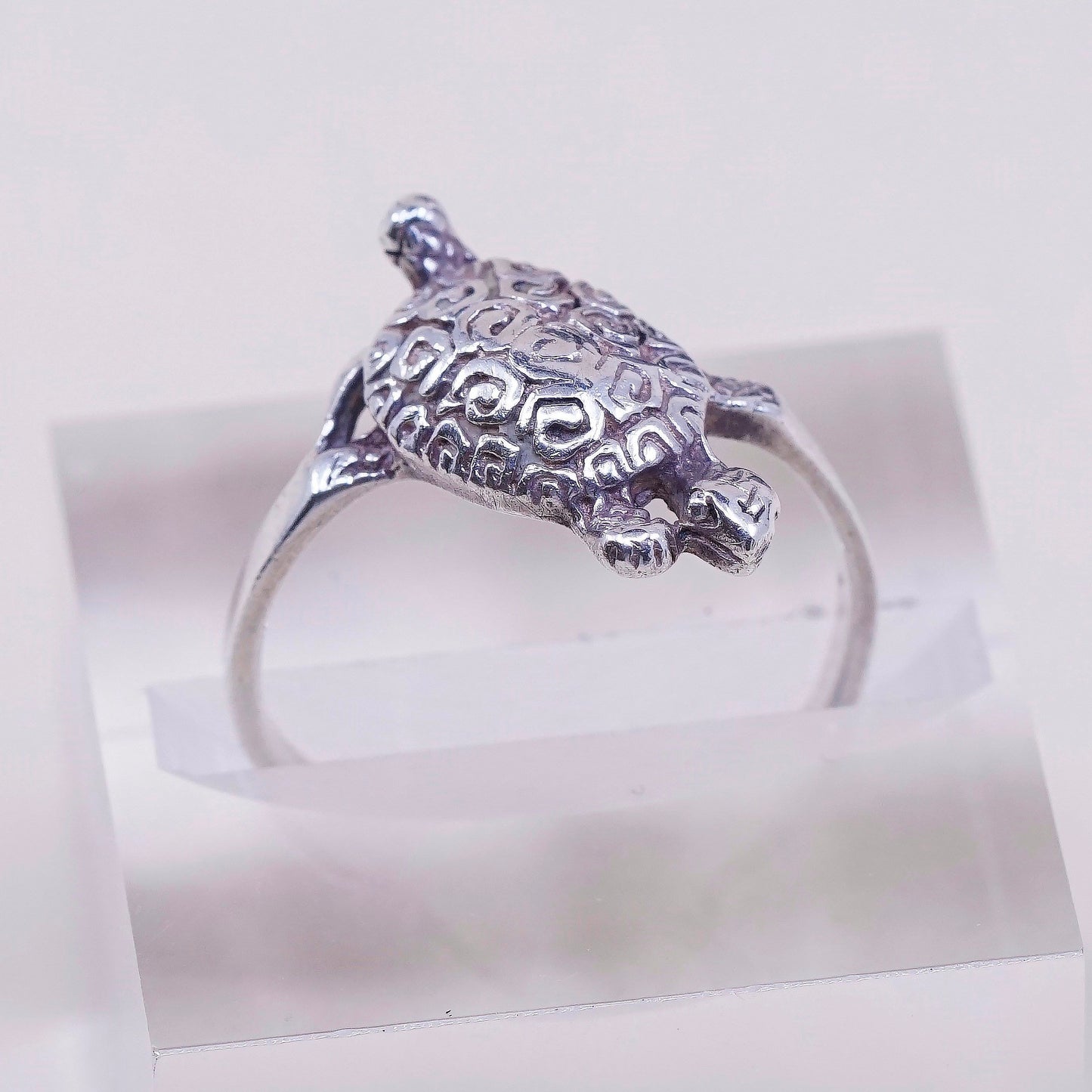 Size 7, vtg sterling silver handmade ring, 925 band with turtle