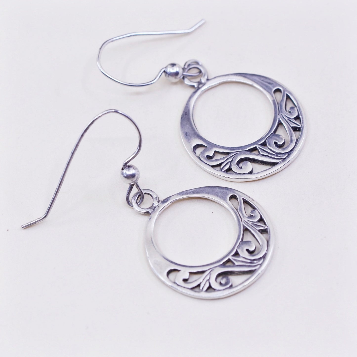 Vintage Sterling silver handmade earrings, 925 filigree circle disc dangles