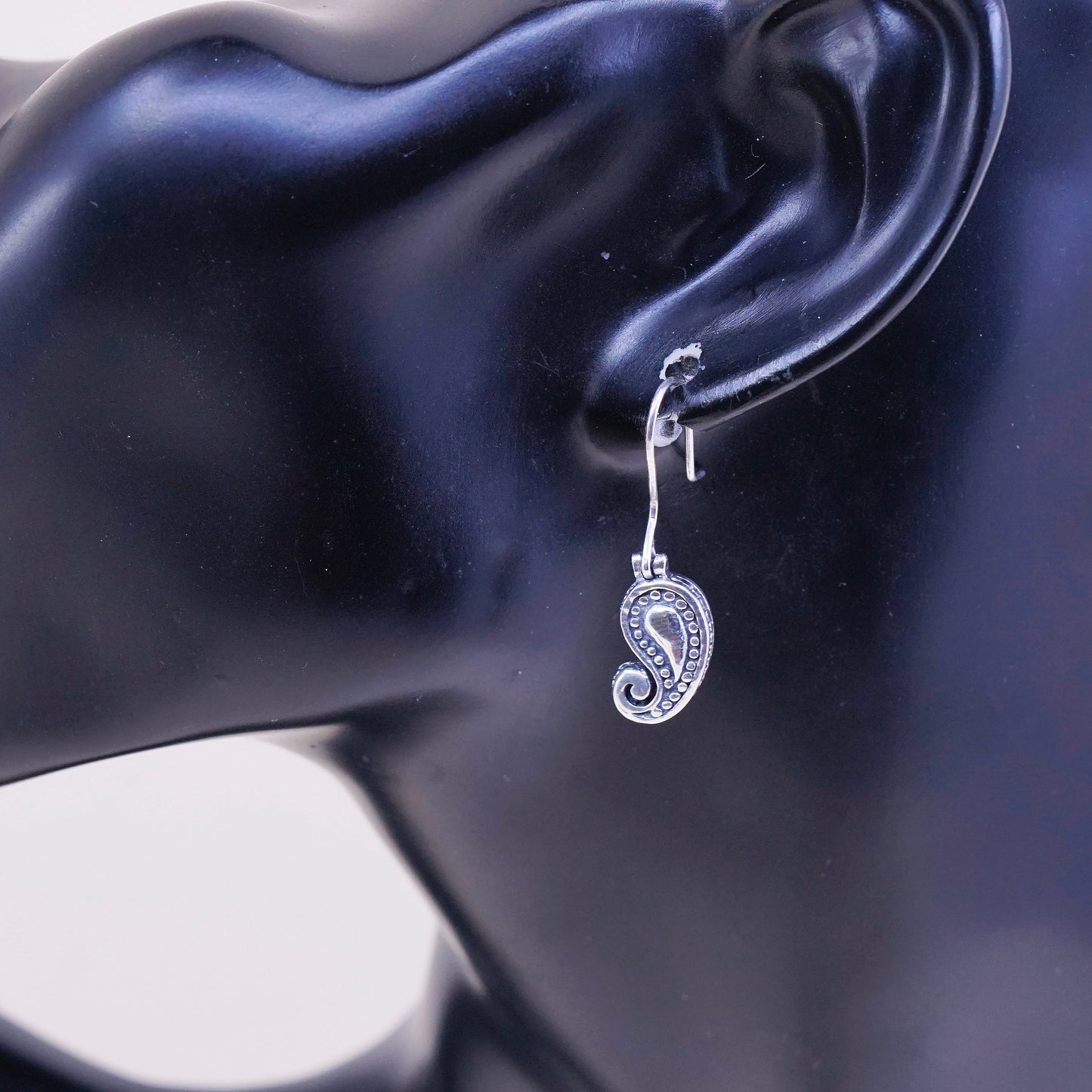 Vintage Sterling silver handmade Bali earrings, Indian 925 swirl pattern oval