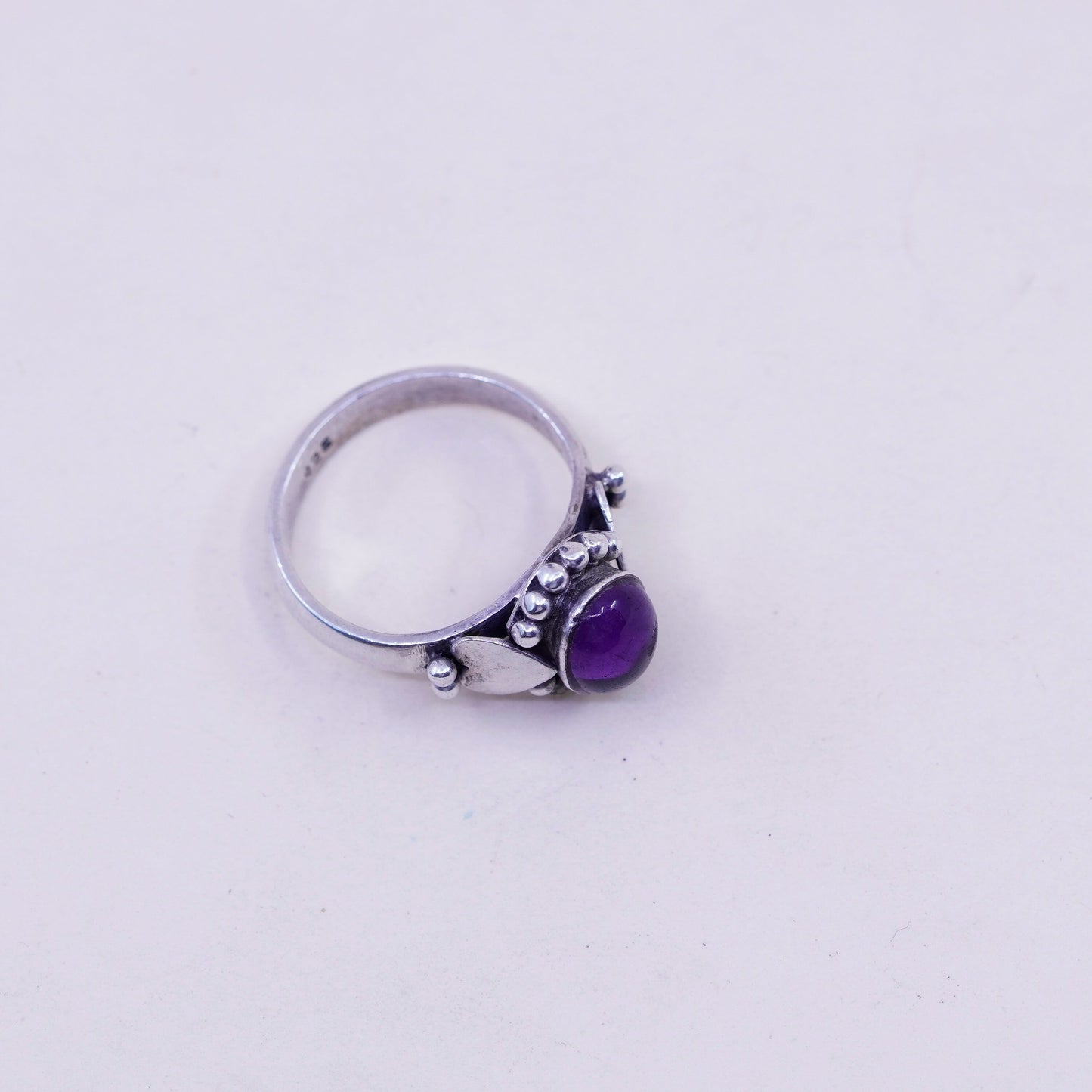 Size 7, Vintage sterling 925 silver handmade ring with amethyst, modernist