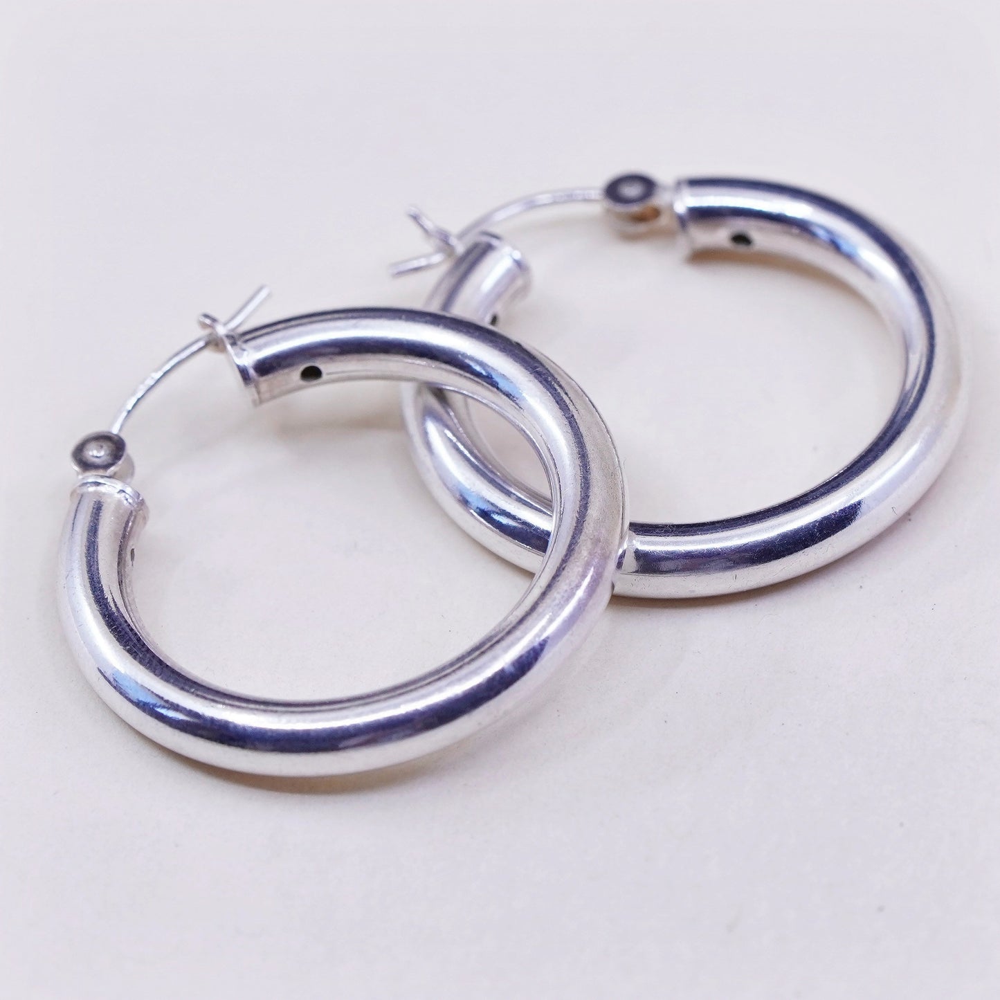 1.25”, vtg sterling silver loop earrings, fashion minimalist primitive hoops