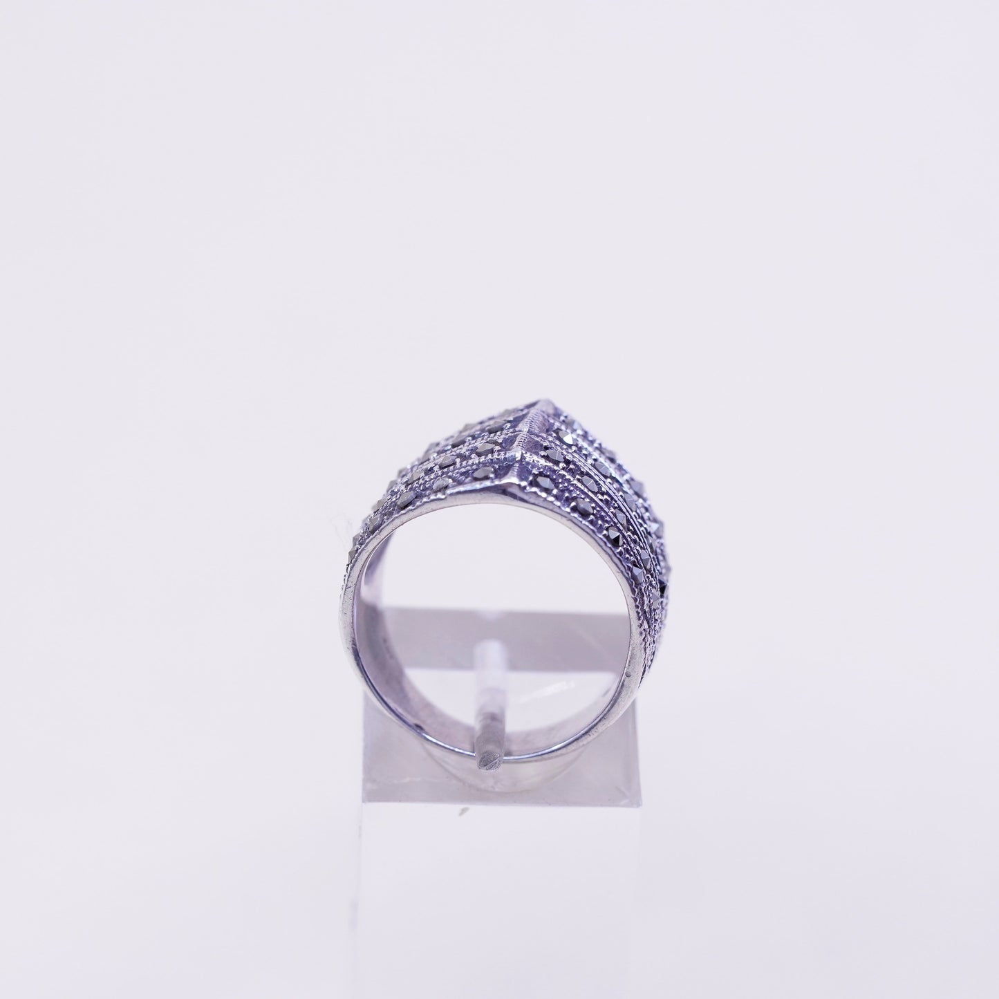 Size 6.75, Vintage Sterling silver handmade ring, 925 ribbed band w/ Marcasite