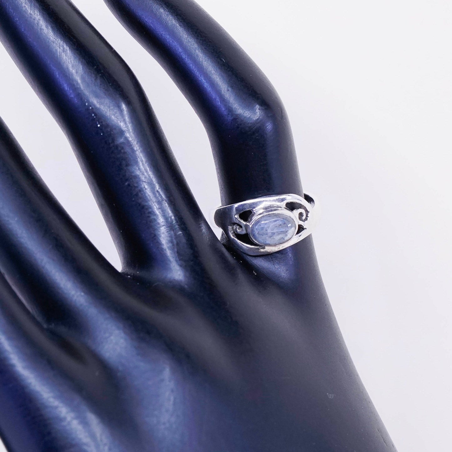 Size 4.25, vintage sterling 925 silver handmade ring with moonstone