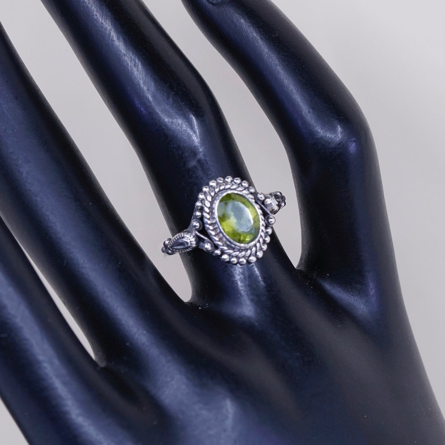 Size 6.5, Vintage sterling 925 silver handmade ring with peridot and beads