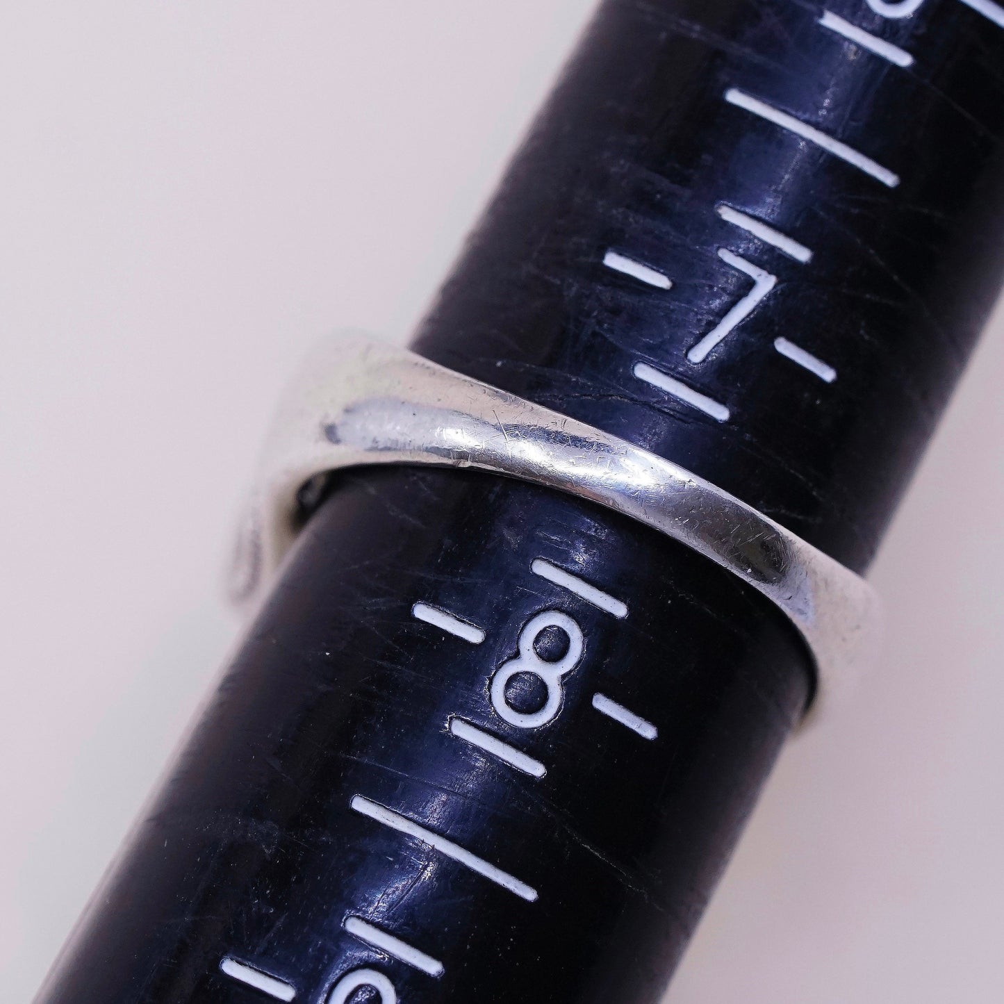 sz 7.5, Vtg MEDA Sterling silver ring, 925 silver w/ CZ cluster details