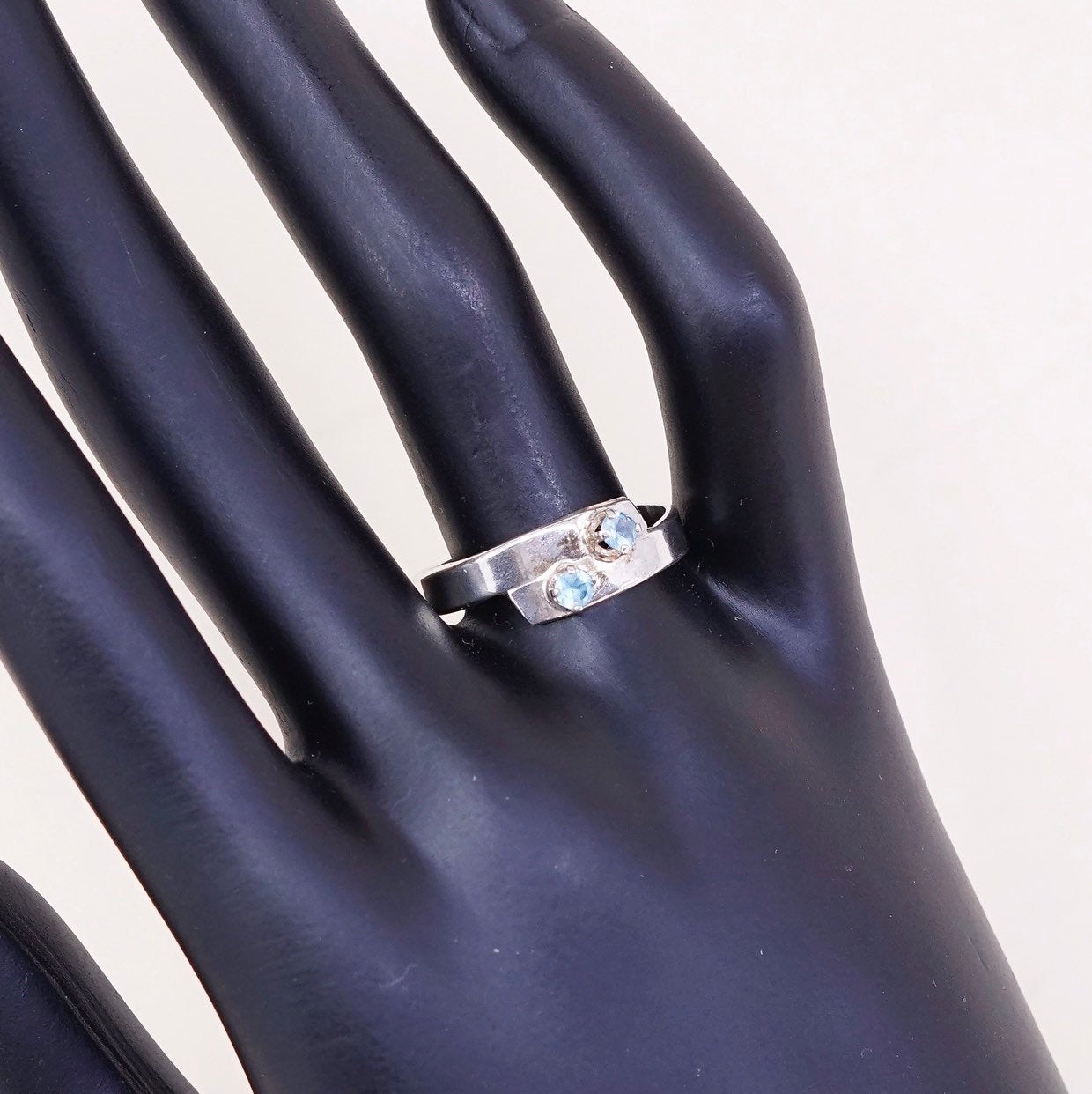 Size 9, vtg sterling silver handmade ring, 925 with blue topaz