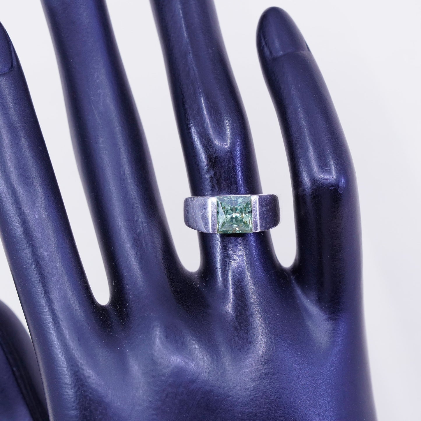 Size 5, JJJ Sterling silver handmade ring, modern 925 band with square peridot