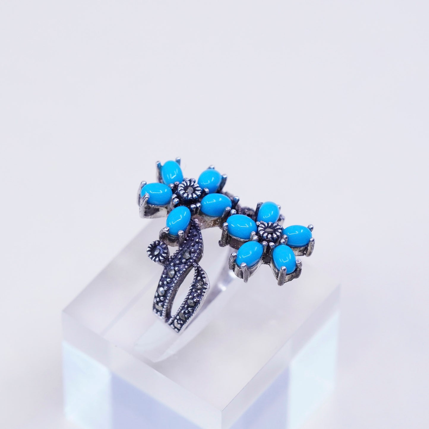 Size 8.25, vintage sterling 925 silver turquoise flower Marcasite ring