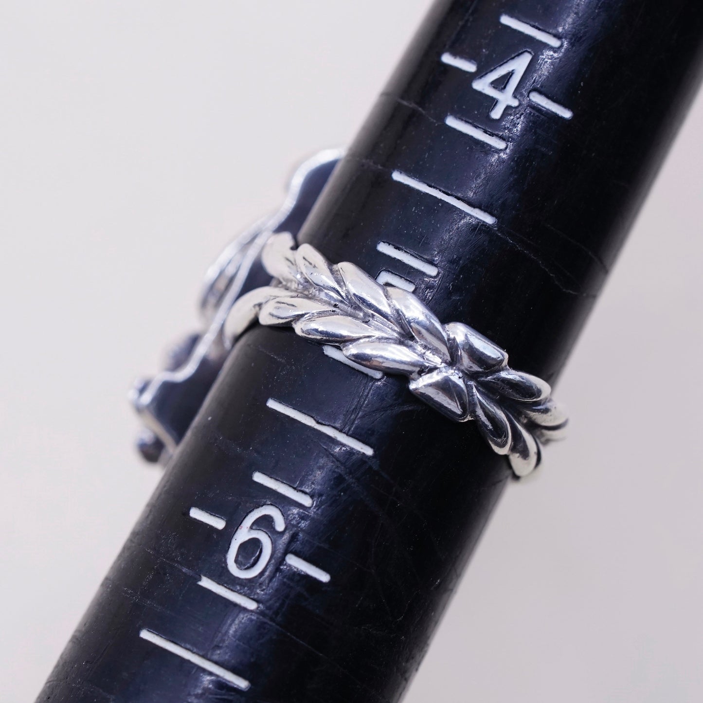 sz 5, Native American Les Baker Sterling silver ring, 925 feather N flower