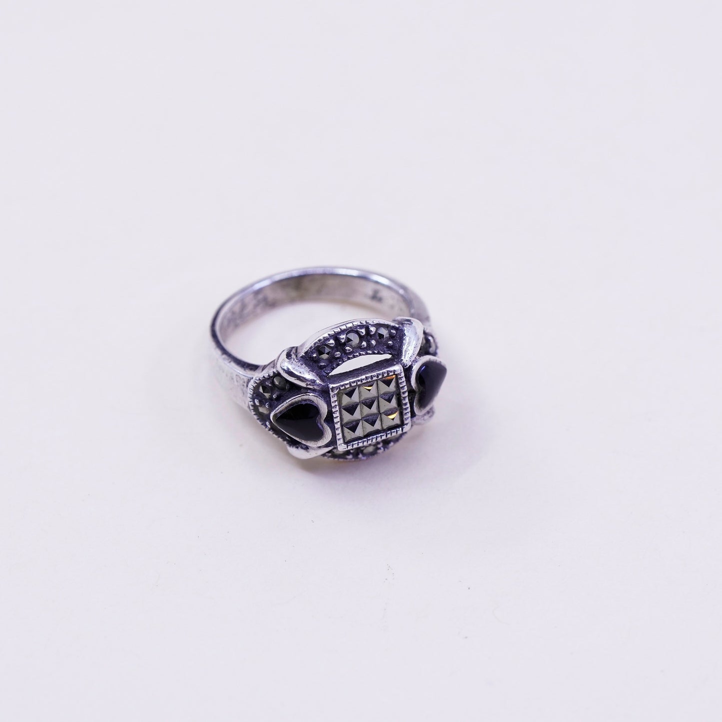 Size 6, Vintage Sterling 925 silver handmade onyx heart ring with marcasite