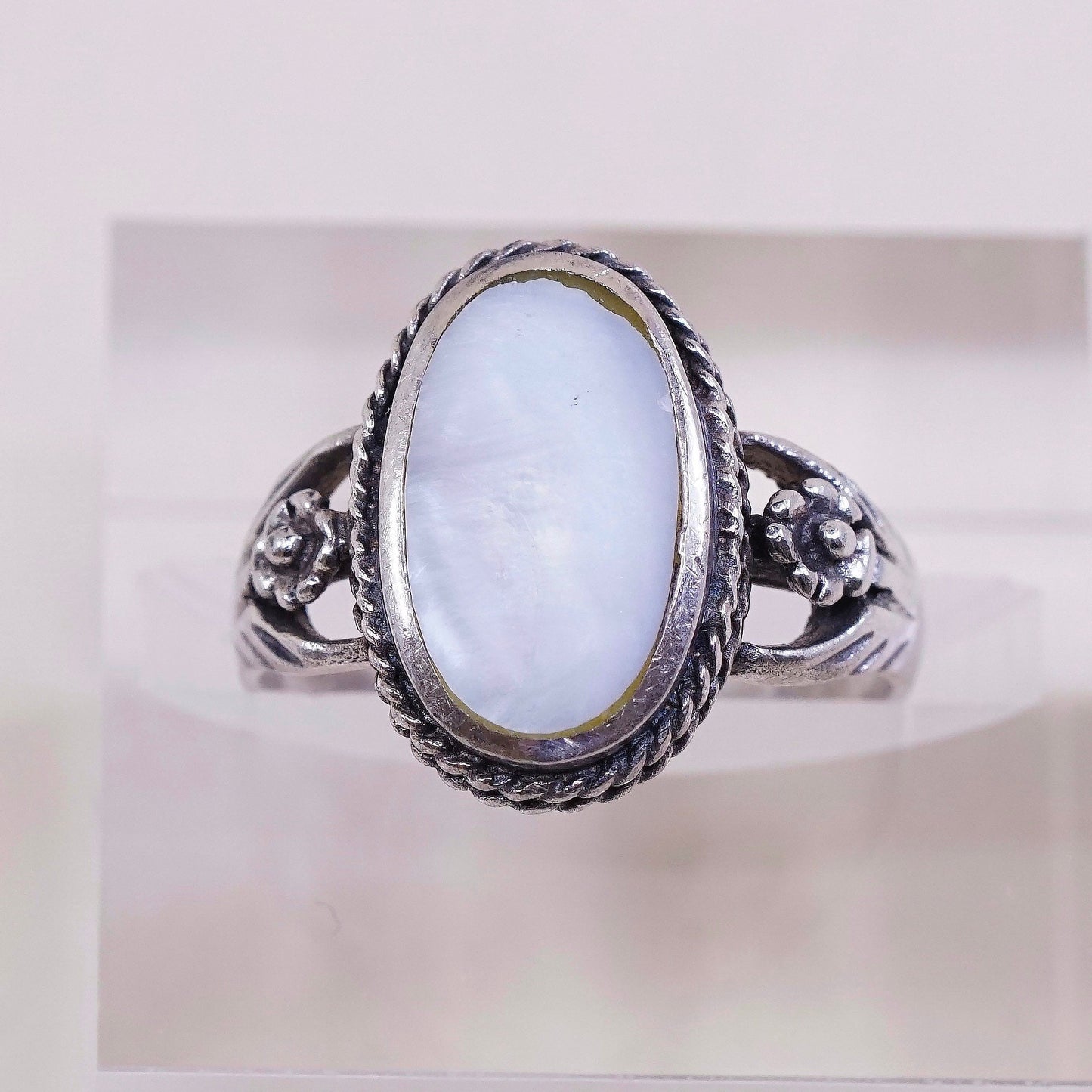 sz 7.75, vtg sterling silver handmade ring, 925 w/ mother of pearl