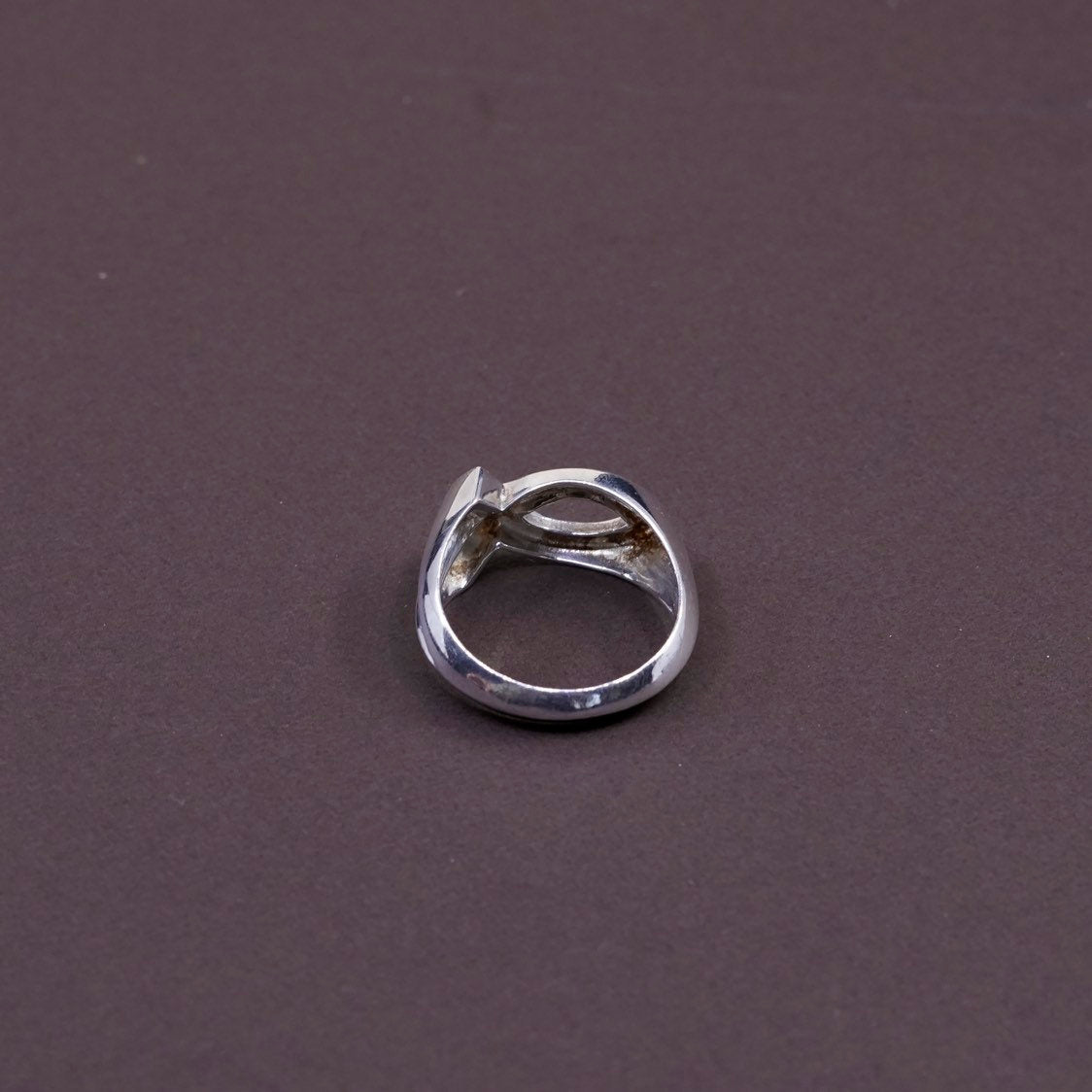 sz 9, vtg Sterling silver handmade ring, modern ring, 925 fish symbol band
