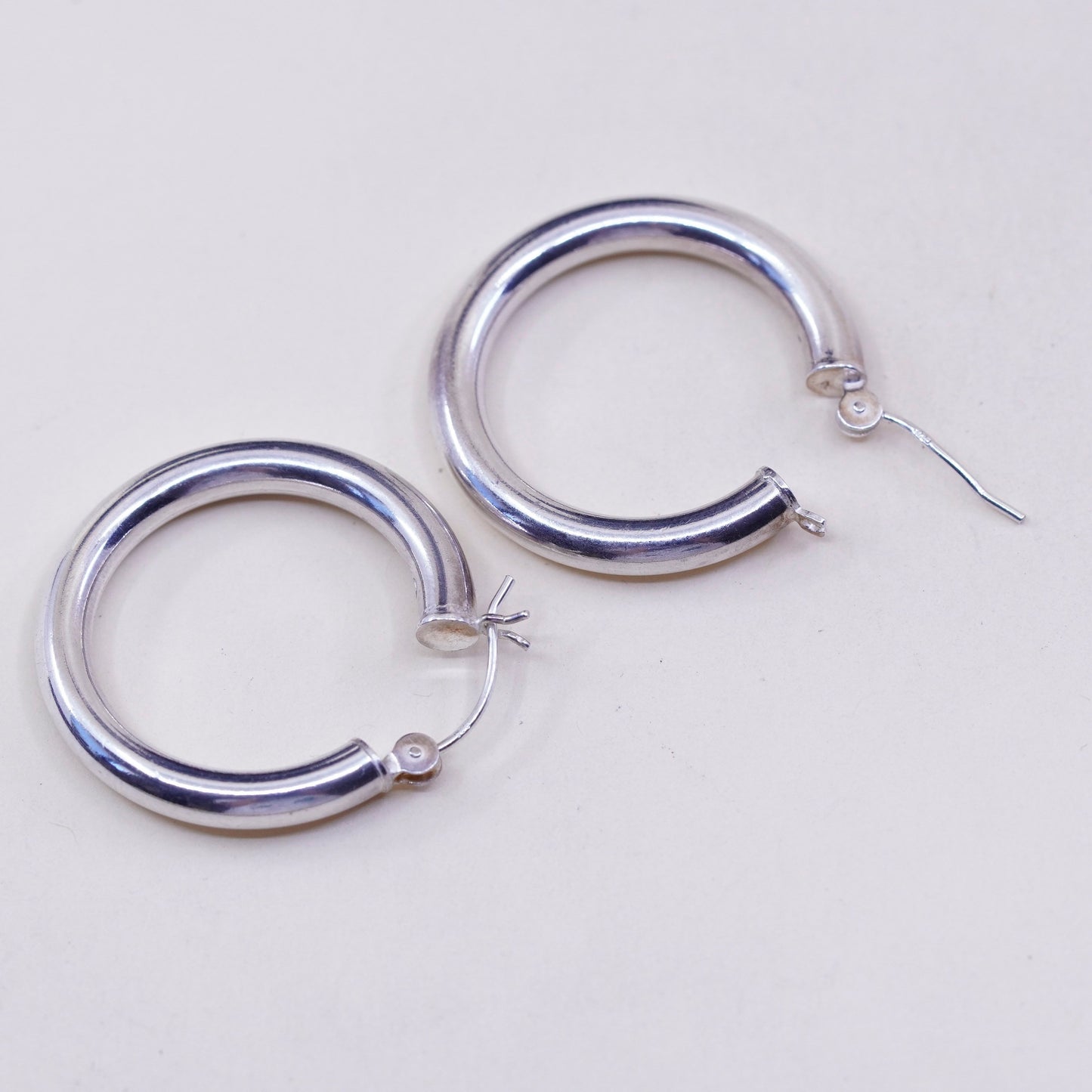 1.25”, vtg sterling silver loop earrings, fashion minimalist primitive hoops