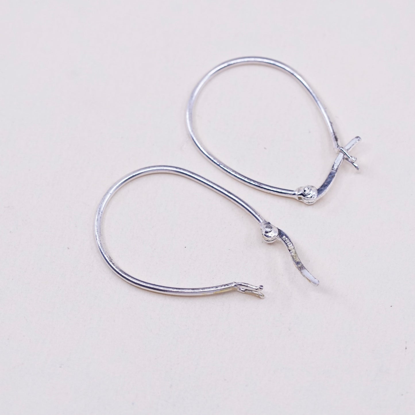 1.25”, Vintage sterling silver loop earrings, fashion minimalist primitive hoop