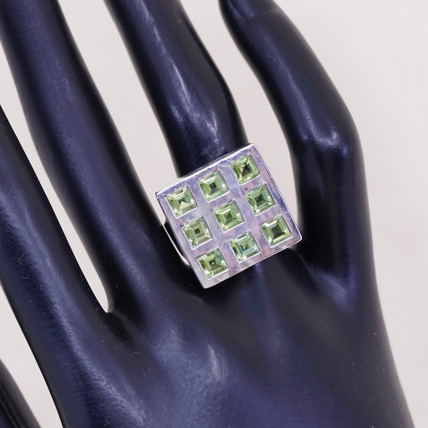 Size 7, Vintage GD mega shiny sterling 925 silver handmade ring with peridot
