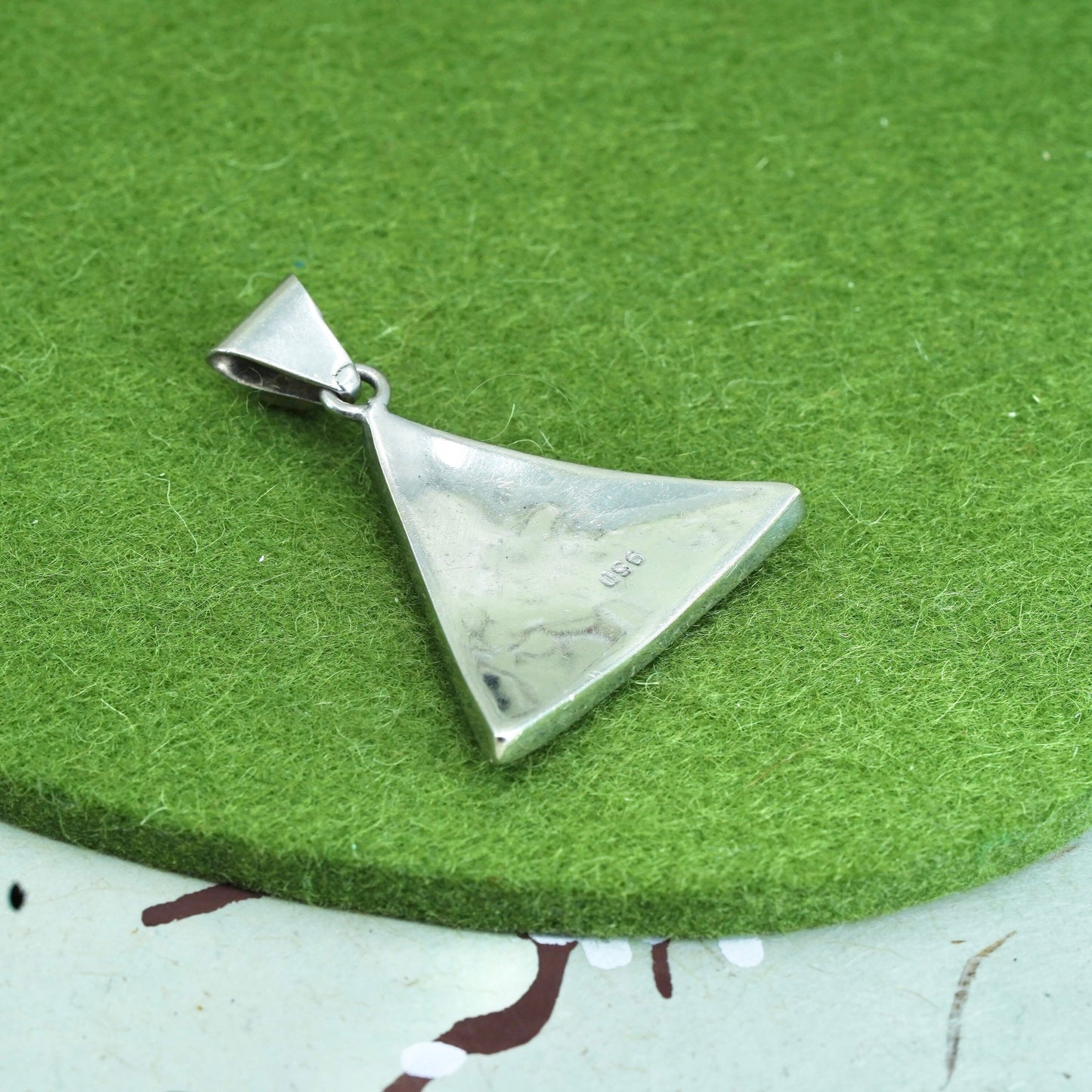 Sterling silver 950 triangular pendant, Peruvian Inca, coral chakra a pyramid