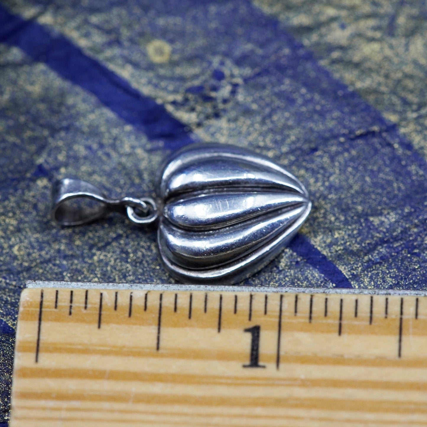 Vintage Sterling silver handmade pendant, 925 ribbed heart