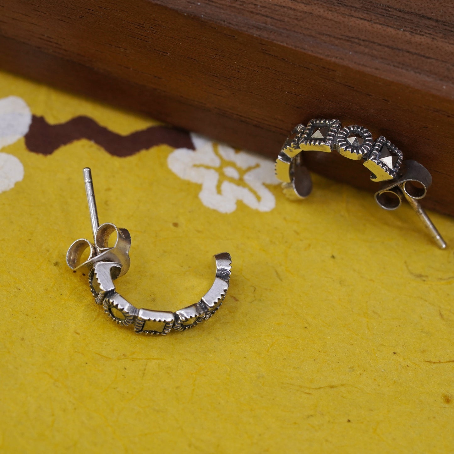 0.5”, Vintage Sterling 925 silver handmade Huggie earrings w/ marcasite details