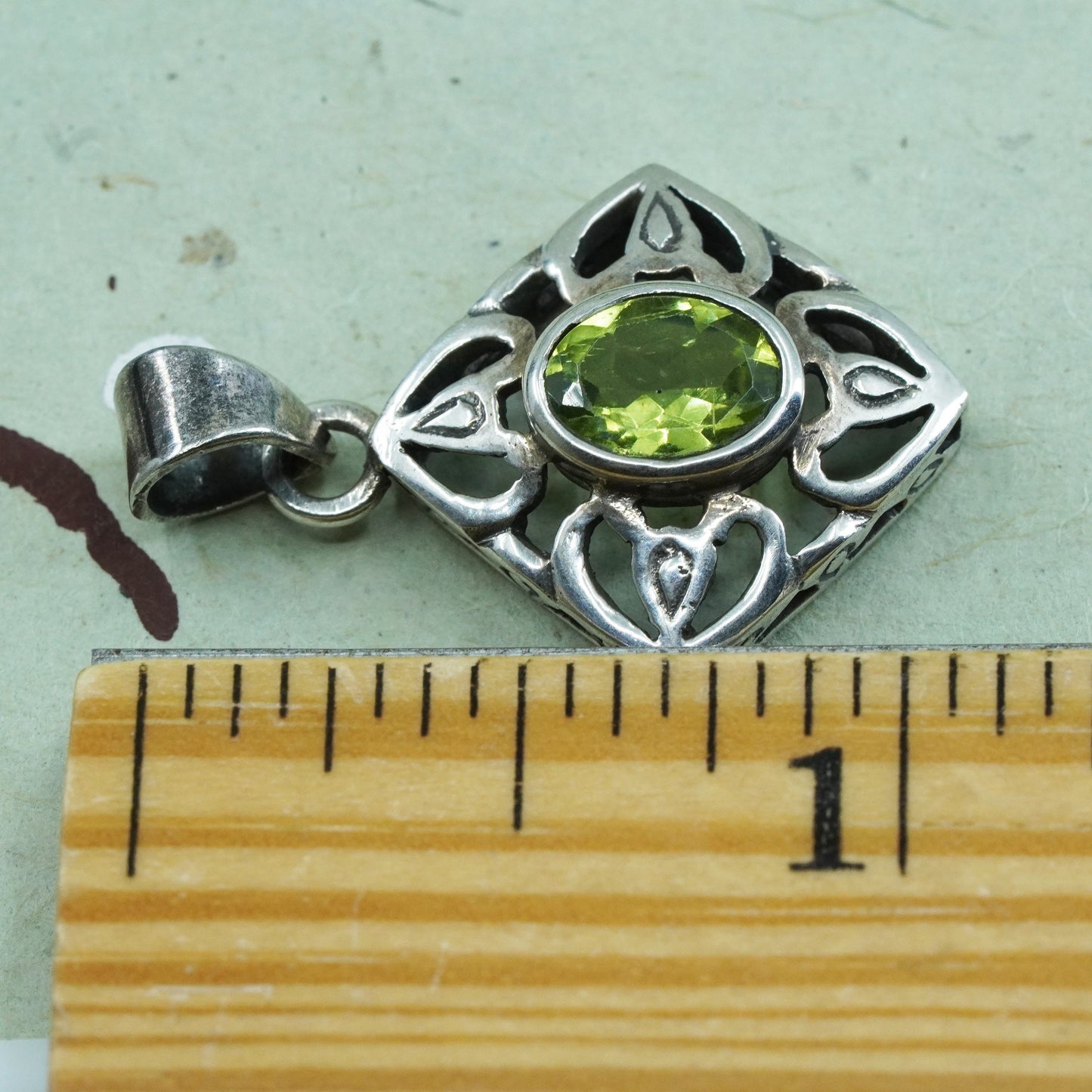 Vintage handmade Sterling silver 925 filigree pendant with oval peridot