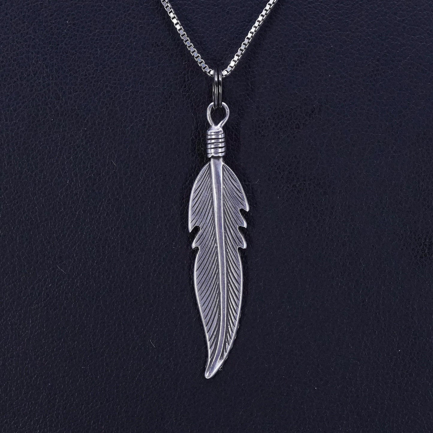 18”, vintage Sterling 925 silver box chain necklace with feather pendant