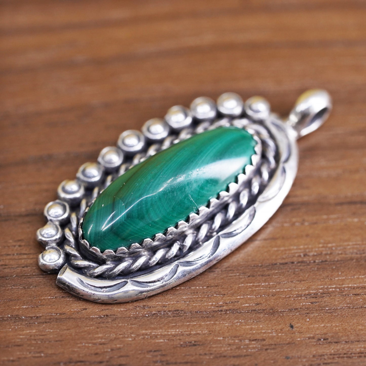 Native American Navajo Sterling 925 silver handmade pendant with malachite