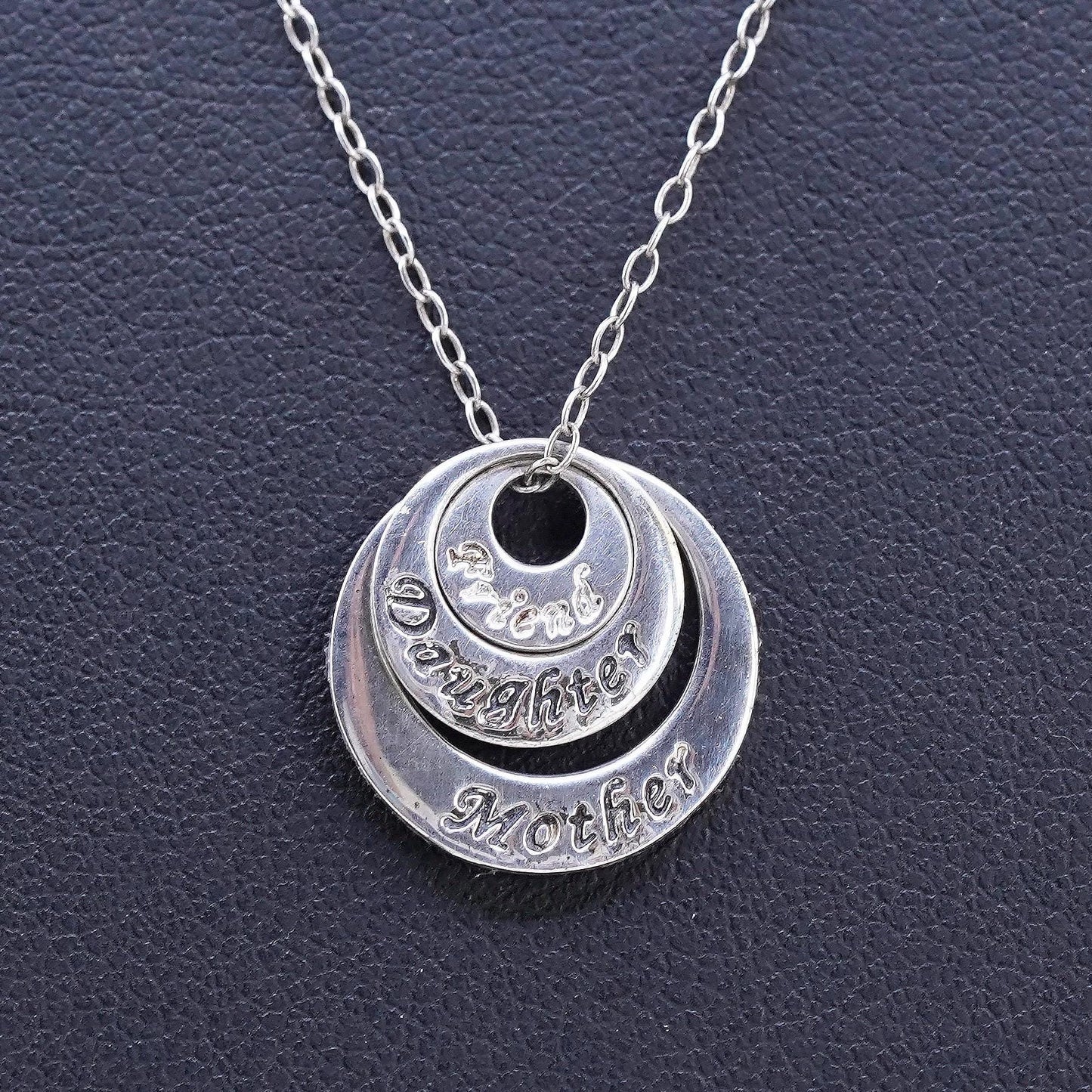 VTG sterling silver pendant, 925 circle necklace, "mother, daughter, friend"