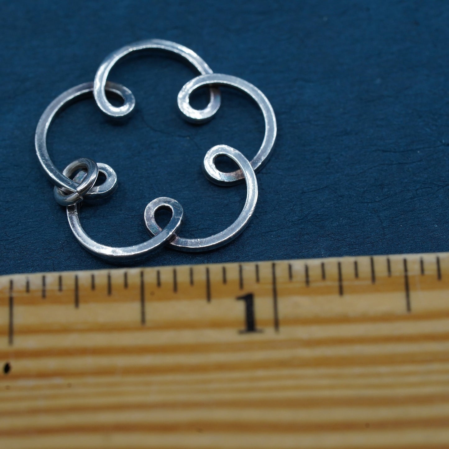 Vintage sterling silver handmade pendant, 925 wired flower circle