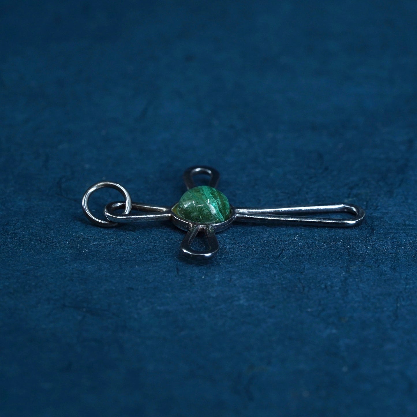 Vintage southwestern sterling silver handmade pendant, 925 cross with malachite