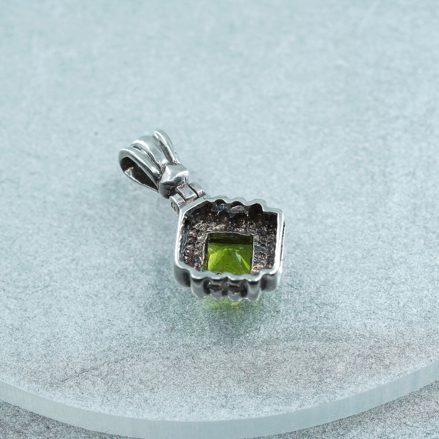 vintage sterling 925 silver handmade cable pendant with square peridot