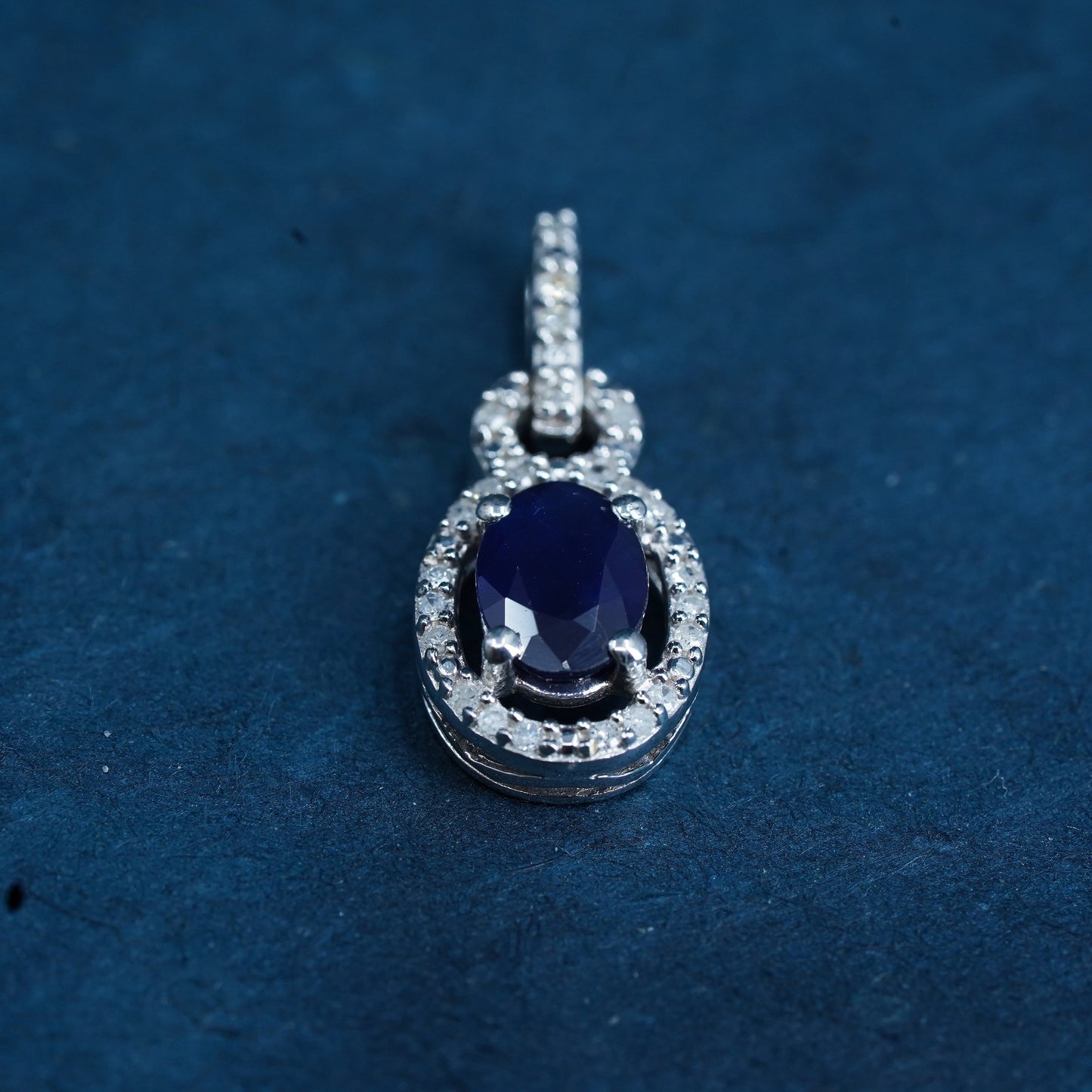 Vintage Sterling silver pendant, 925 oval with genuine sapphire and diamond