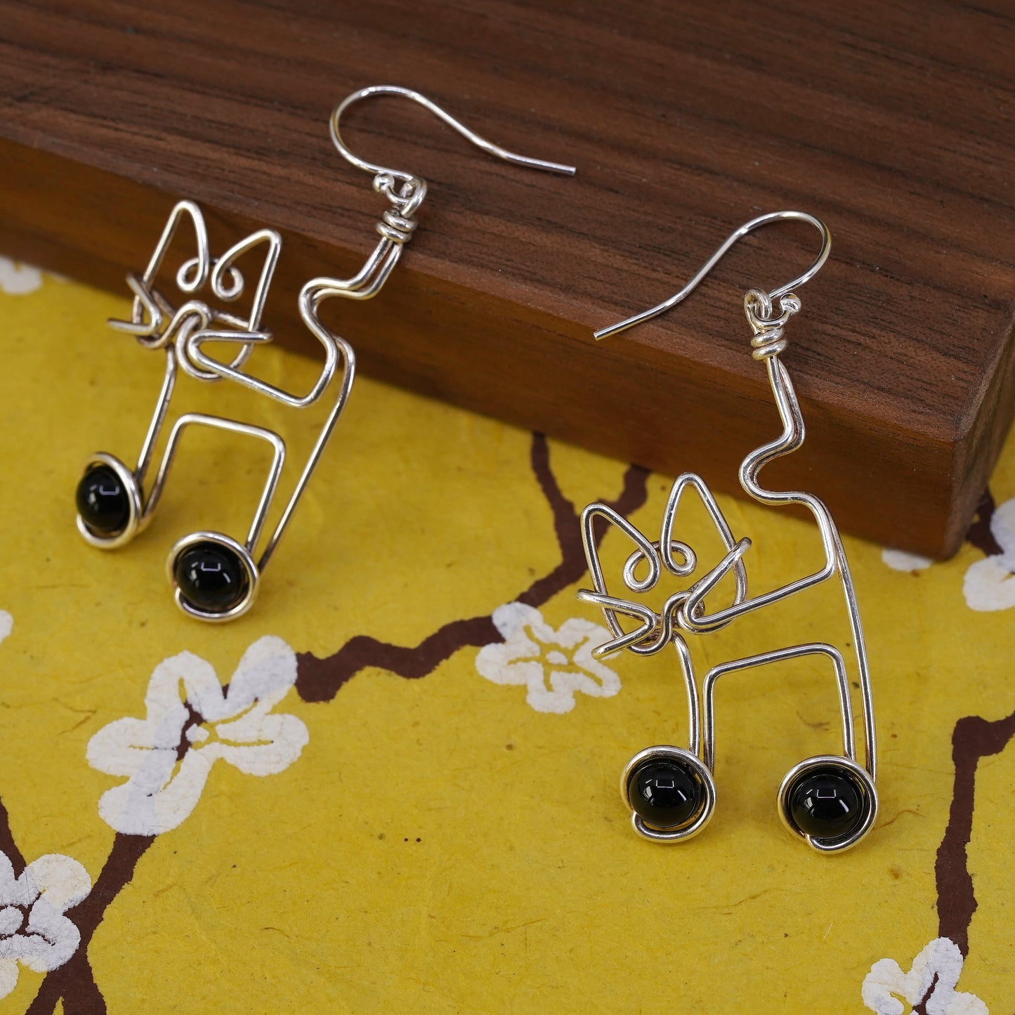 Vintage Mexican Sterling silver handmade earrings, 925 wired cat with onyx bead