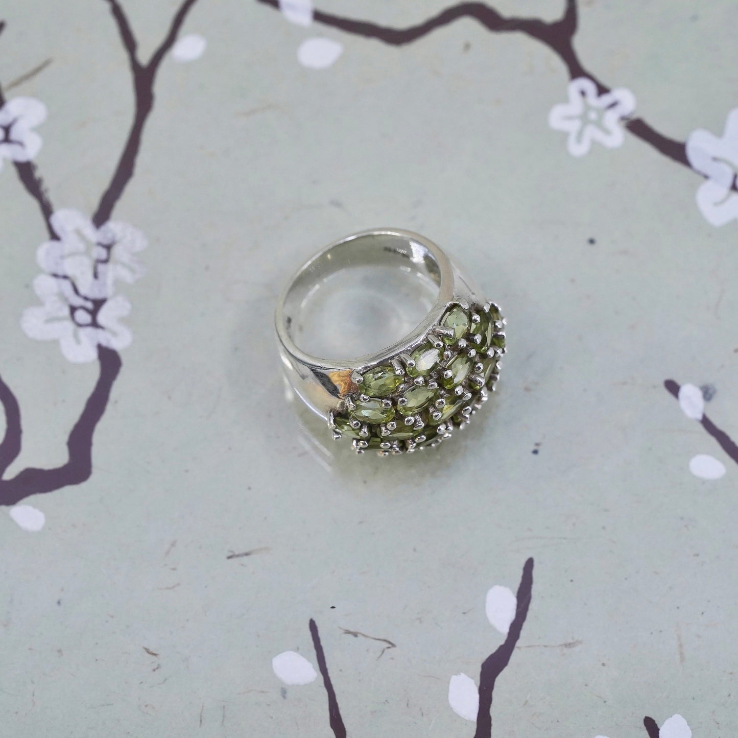 Size 7, vintage Sterling silver handmade ring, 925 band with cluster peridot