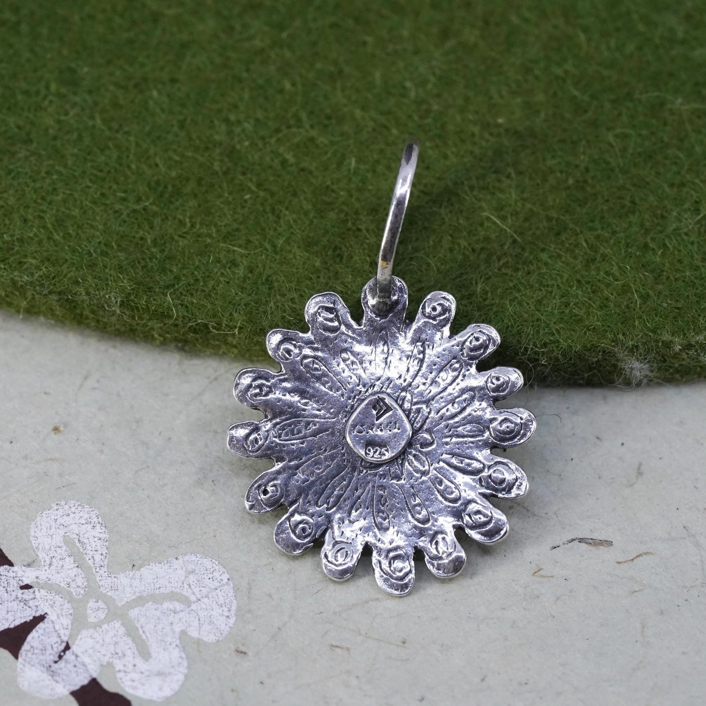 Silpada 925 Sterling Silver handmade Daisy Flower Pendant Israel S1742