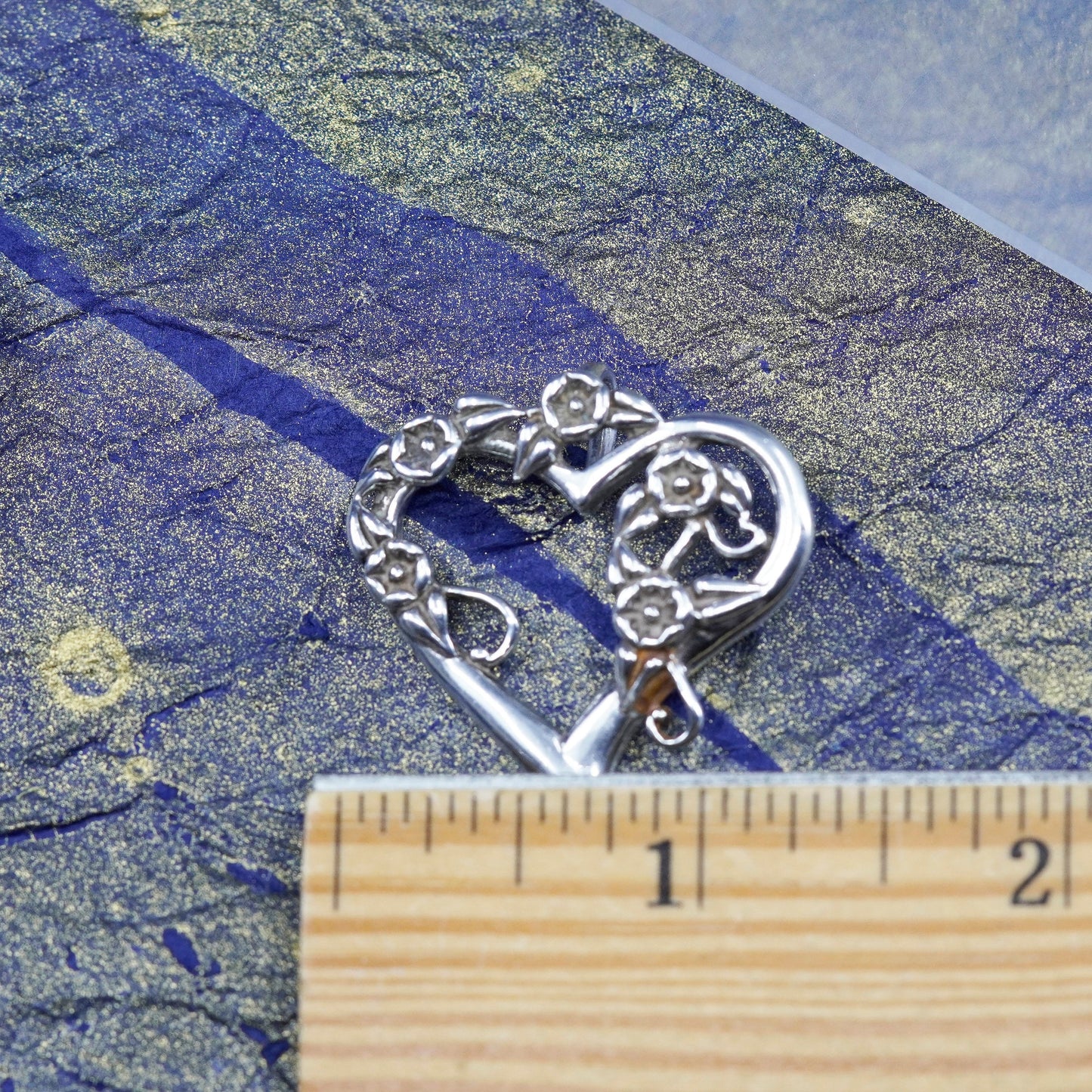 Vintage Sterling silver handmade pendant, 925 heart with flower